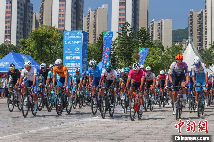 成都洲际车队里库诺夫夺得第十二届环鄱阳湖国