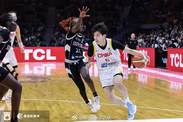 中国女篮力克南苏丹挺进世界杯正赛