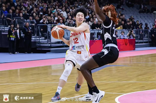 中国女篮力克南苏丹挺进世界杯正赛