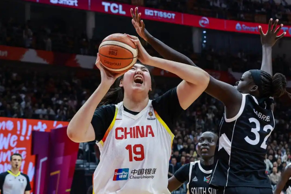 中国女篮力克南苏丹挺进世界杯正赛