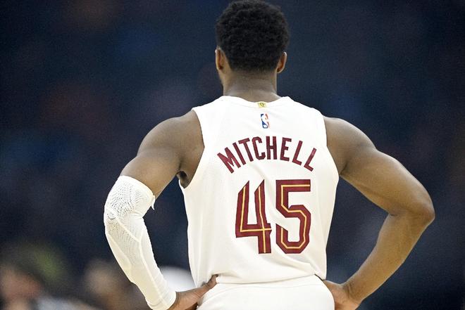 湖人复仇成功东契奇砍42分詹姆斯三双助球队大胜