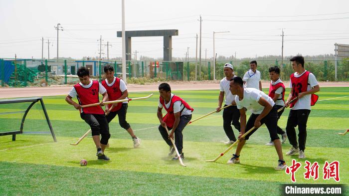 维吾尔族传统曲棍球在新疆和田传承百年
