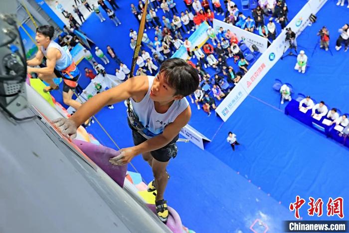 首届学青会攀岩赛南宁落幕 广西揽3金成最大赢家